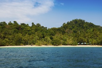 White sandy beach, Sunrise Beach, Koh Kradan, Hat Chao Mai National Park, Trang Province, Southern