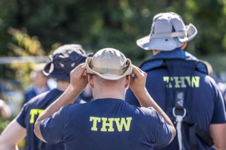 THW emergency services at a meeting of the water hazards section in Düsseldorf, during the major