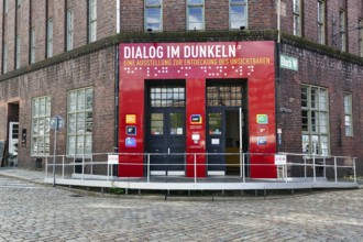 Dialogue in the dark, immersive experience exhibition, workshop on the everyday life of people with