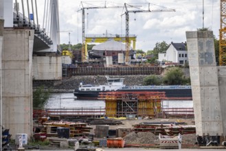 New construction of the second motorway bridge Neuenkamp of the A40, over the Rhine near Duisburg,