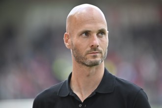 Coach Paul Simonis VfL Wolfsburg Portrait Voith-Arena, Heidenheim, Baden-Württemberg, Germany