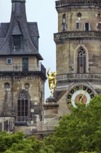 City view of Stuttgart with the two towers of the collegiate church. In between, the Mercury Column