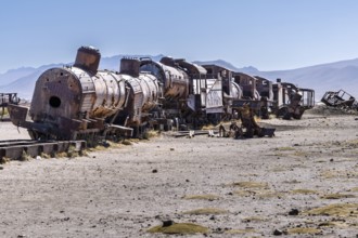 Defective and rusty railway at the Uyuni railway cemetery, Uyuni, Departamento Potosí, Bolivia