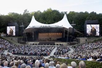 West-Eastern Divan Orchestra - Daniel Barenboim and Lang Lang, Classical, open air on 10 August