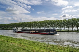 The Amsterdam-Rhine Canal, Amsterdam-Rijnkanaal, 72 km long, artificial waterway, connects the