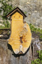 Wooden sign at the Lauterquelle spring, inscription, Please the forest, don't destroy me, park,