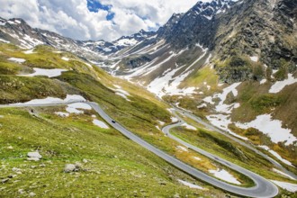 Highest last serpentines hairpin bends tight bends in front of pass summit of mountain pass alpine