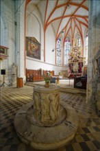 Protestant late Gothic St. Mary's Church, town church, with the altar from 1684, baptismal font,