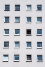 Residential tower block, in Essen-Steele, Fenster, North Rhine-Westphalia, Germany