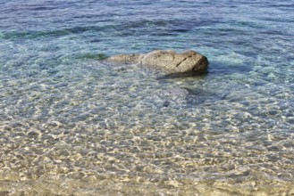 Clear view of seabed with rocks in turquoise water, Ricadi, Capo Vaticano