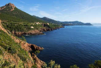 Picturesque coast and red rocks, near Anthéor, Saint-Raphaël, Massif de l'Esterel, Esterel