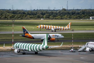 Düsseldorf Airport, Condor Airbus A321-200, aircraft on the apron, Condor Airbus A321-271NX on