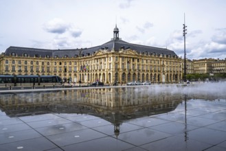 Miroir d'eau and Place de la Bourse, Bordeaux, Gironde, Nouvelle-Aquitaine, France
