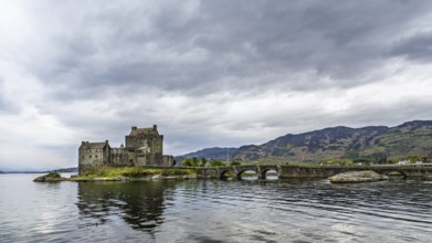 Eilean Donan Castle, Loch Duich, Isle of Skye, Highlands, Scotland, UK