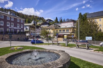 Historic old town, long shot, general architecture, historic buildings, Fischerbrunnen, master