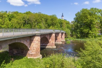 Porphyry bridge over the Zwickauer Mulde near Welchselburg, in the background the church of St