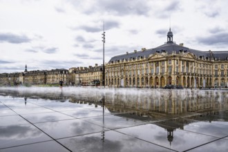 Miroir d'eau and Place de la Bourse, Bordeaux, Gironde, Nouvelle-Aquitaine, France