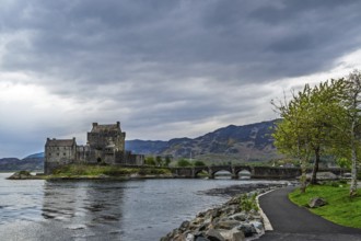 Eilean Donan Castle, Loch Duich, Isle of Skye, Highlands, Scotland, UK