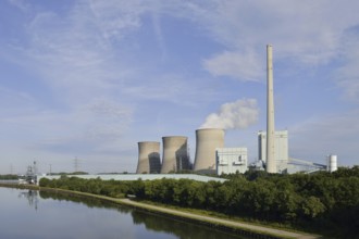Gersteinwerk power station and Datteln-Hamm Canal, Werne-Stockum, North Rhine-Westphalia, Germany