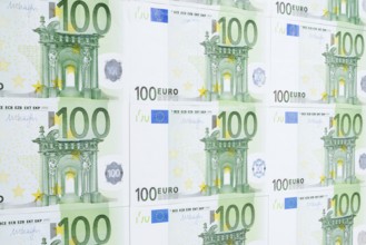 100 euro banknotes, 100 euros