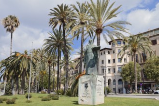 Monument to Ramon Llull, Palma de Majorca, Majorca, Balearic Islands, Spain