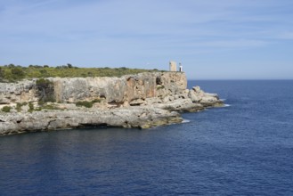 Rocky coast, Cala Figuera, Majorca, Balearic Islands, Spain