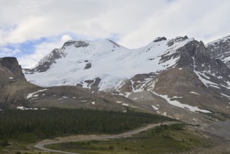 Mount Athabasca, Columbia Icefield, Icefields Parkway, Jasper National Park, Alberta, Canada