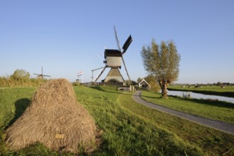 Historic windmill, UNESCO World Heritage Site, Kinderdijk, South Holland, Netherlands