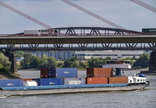 The Rhine near Duisburg, cargo ship, Beeckerwerther Rhine bridge, A42 motorway, Haus-Knipp railway