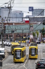 Ruhrbahn tram, on Altendorfer Straße, intersection Helenenstraße, in Essen-Altendorf, rush hour,