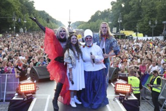 Mats Visser (Romeo), Celina dos Santos (Juliet), Steffi Irmen (Nurse) and Marcella Rockefeller,
