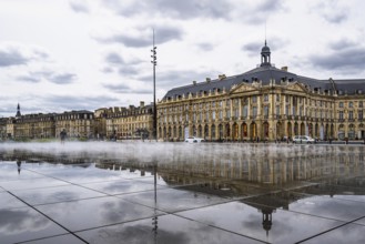Miroir d'eau and Place de la Bourse, Bordeaux, Gironde, Nouvelle-Aquitaine, France