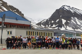 Marathon, group of runners at the start, Longyearbyen, Spitsbergen, Svalbard