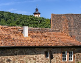 The old town centre with half-timbered houses, church towers and remains of the town wall in