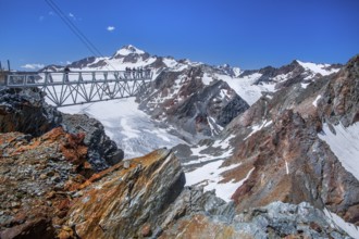 Viewing terrace on the Tiefenbachkogl with the Wildspitze 3768m, Sölden, Ötztal, Ötztal Alps,