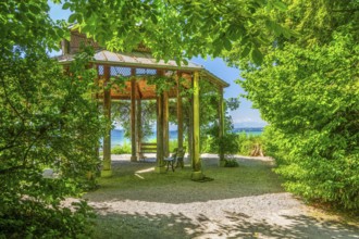 Viewing pavilion on the lakeshore on the Roseninsel in Lake Starnberg, Feldafing, Upper Bavaria,