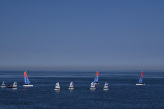 Sailing school, sailing boats, optimists, Étretat, sea, cliffs, cliffs, chalk cliffs, alabaster