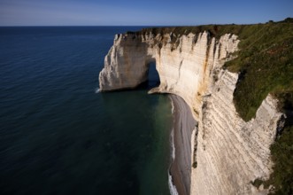 Rock arch Falaise or Porte La Manneporte, Étretat, sea, steep coast, cliffs, chalk cliffs,