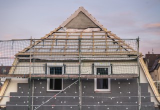 Energetic renovation of an apartment building, renovation of an old building, thermal insulation,