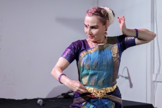 Eva Isolde Balzer, dancer, Hope in Resonance, Carnatic Music and Bharatanatyam Fundrising Evening
