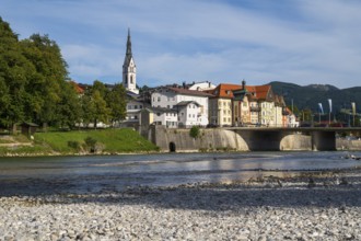 Old town with church of St. Mariä Himmelfahrt, river Isar, Bad Tölz, Upper Bavaria, Bavaria,
