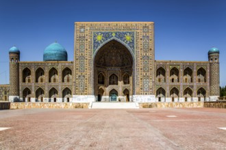 Tillakori Madrasah, Registan Square, ensemble of three madrasas, Samarkand, Uzbekistan