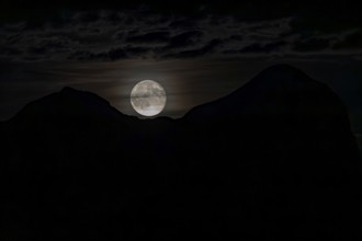 Moon, moonrise, full moon, Tofana Group, Dolomites, Italy