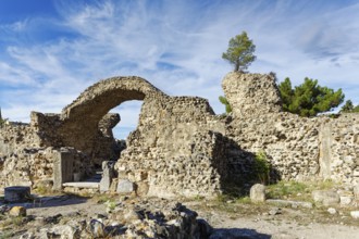Arc-shaped vault Roman western thermal baths, built 3rd century BC, western excavations, city of