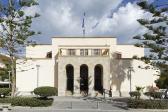 Portal, Archaeological Museum, Archeologikó Musío Ko, built 1923-1943, with finds from ancient to