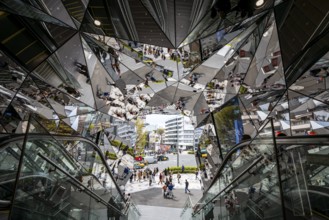 Staircase, entrance to a shopping center with many mirrors, Tokyu Plaza Omotesando Harajuku, modern