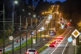 Bogestra tram, line 305, on the Wattenscheider Hellweg, tram line in the middle of the street,