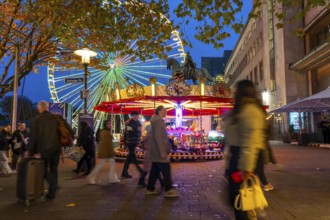 Full city center, shopping street, Kettwiger Straße pedestrian zone in Essen, first takeaways and