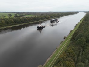 Tugboats bring a lock gate through the Kiel Canal, NOK, Kiel Canal, Kiel Canal, Schleswig-Holstein,