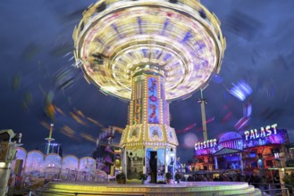 Chain carousel, blue hour, blue hour, Oktoberfest, Munich, Bavaria, Germany
